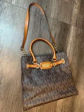 Michael Kors Hamilton Large Satchel/Tote.